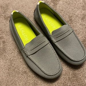 Sage green Rothy’s the Driver- Sz 9
